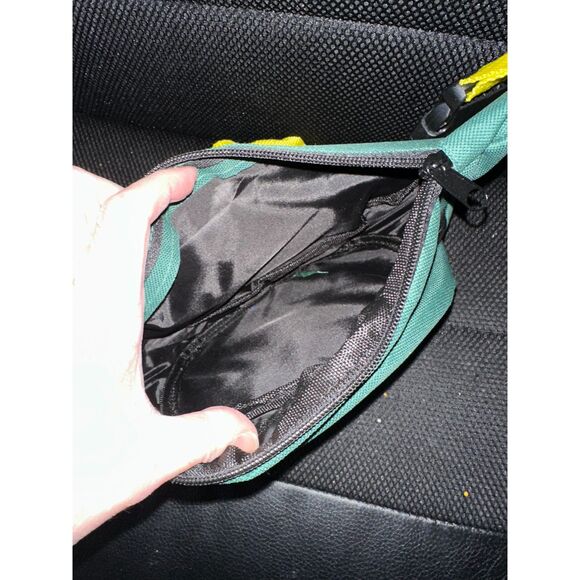 MLB Oakland As Unicorn Zipper Fanny Pack SGA 2019 Pride Night - Picture 3 of 3